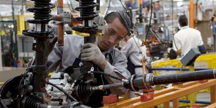 Industria manufacturera enfrenta crisis por costos, inseguridad y menor demanda