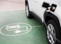 Ventas de eléctricos e híbridos se disparan 59.5% en abril