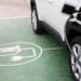 Ventas de eléctricos e híbridos se disparan 59.5% en abril