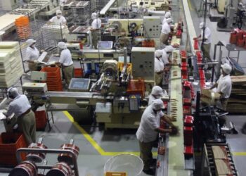 Empleo manufacturero liga 37 meses de caída por aranceles y menor inversión
