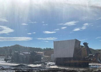 Pemex asegura control del pozo Krem-1; organismo de Norteamérica analiza denuncia ambiental