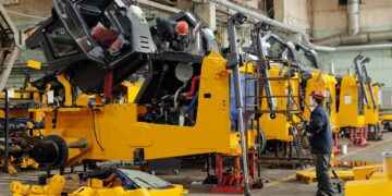 La manufactura revive por el efecto Mundial, pero enfrenta inseguridad y mayores costos