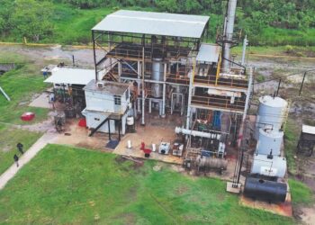 Del huachicol de ductos de Pemex a construir minirrefinerías: así evolucionó el combustible ilegal en México