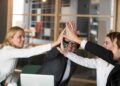 La IA cambiará el empleo: 54 de cada 100 trabajadores tendrán que capacitarse