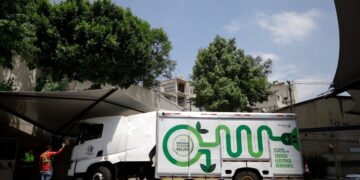 Heineken México avanza hacia cero emisiones con recarga pública de camiones eléctricos