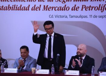 Tamaulipas firma acuerdo con gasolineros para simplificar trámites de combustibles