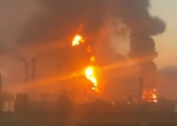 Guerra Rusia-Ucrania escala: drones golpean refinería de petróleo en Moscú