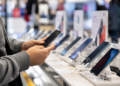 ¿Por qué suben los precios de los celulares? La IA golpea a Samsung, Apple y Xiaomi