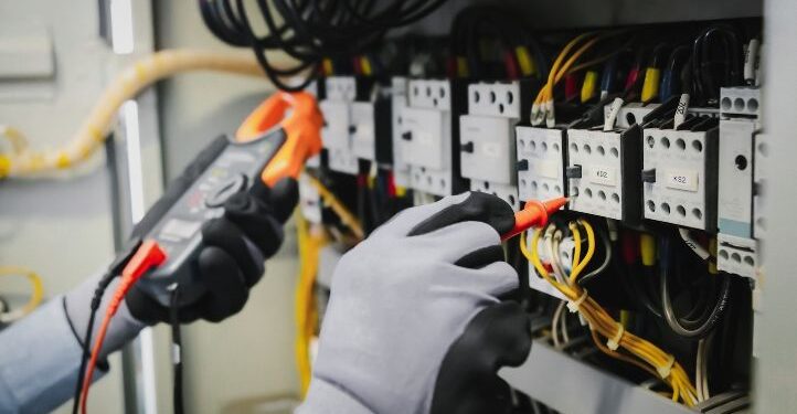 Sin energía no hay nearshoring: 100 proyectos detenidos por la saturación de la red eléctrica